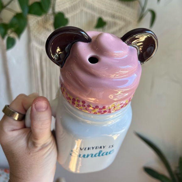 Disney Beaches & Cream Soda Shop Mug with Minnie Ears Lid – Everyday is Sundae - Picture 4 of 7